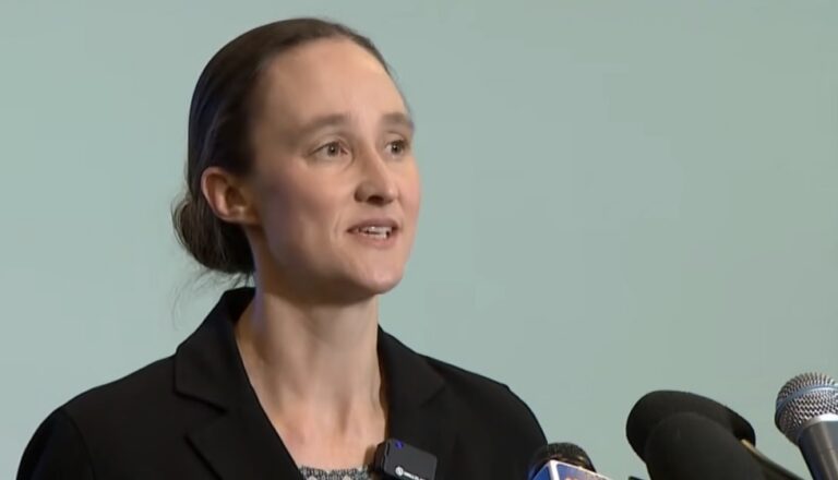Socialist Mayor Faces Recall Push After Governor’s Public Snub